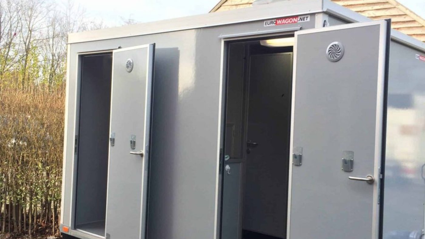 Toiletwagen verhuur in Veghel, buitenkant