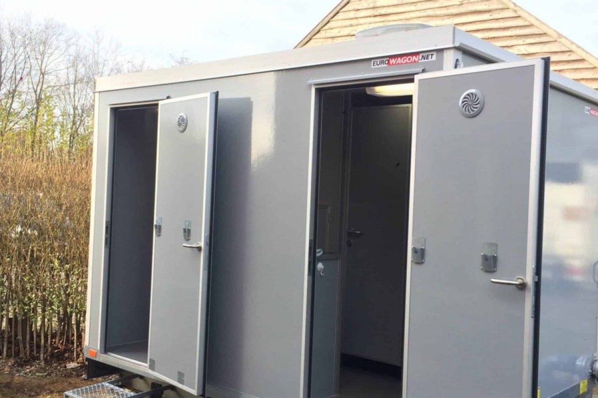Toiletwagen verhuur in Veghel, buitenkant