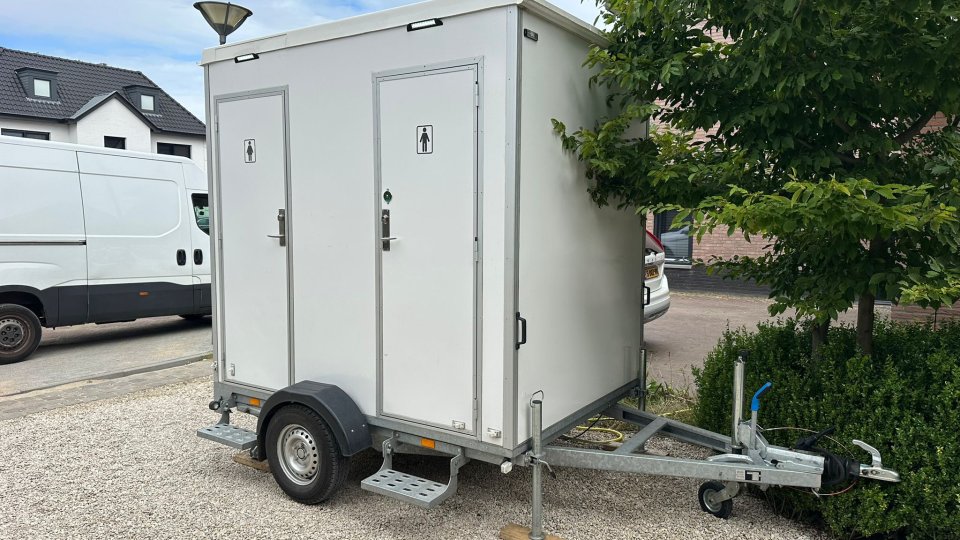 Grote VIP toiletwagen huren, prijsindicatie