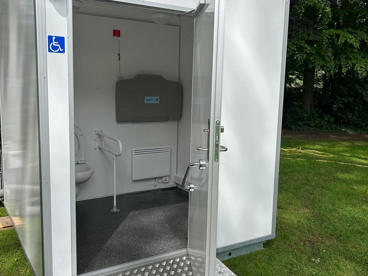 MIVA toilet buitenaanzicht